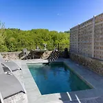 De Prestige Dans Un Fort, Jacuzzi, 8 Pers Villa Leynhac