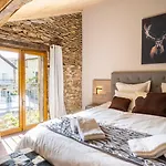 De Prestige Dans Un Fort, Jacuzzi, 8 Pers Villa Leynhac
