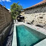 Villa De Prestige Dans Un Fort, Jacuzzi, 8 Pers Leynhac