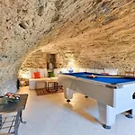 Villa De Prestige Dans Un Fort, Jacuzzi, 8 Pers *
