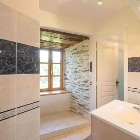 Βίλα De Prestige Dans Un Fort, Jacuzzi, 8 Pers Leynhac