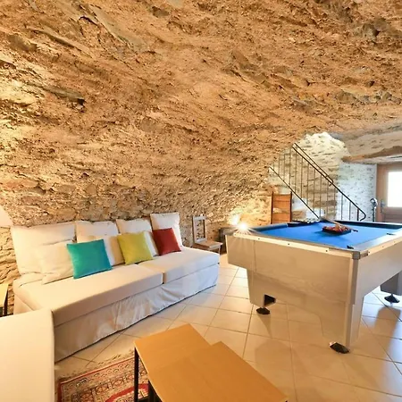 De Prestige Dans Un Fort, Jacuzzi, 8 Pers Βίλα