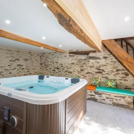 De Prestige Dans Un Fort, Jacuzzi, 8 Pers